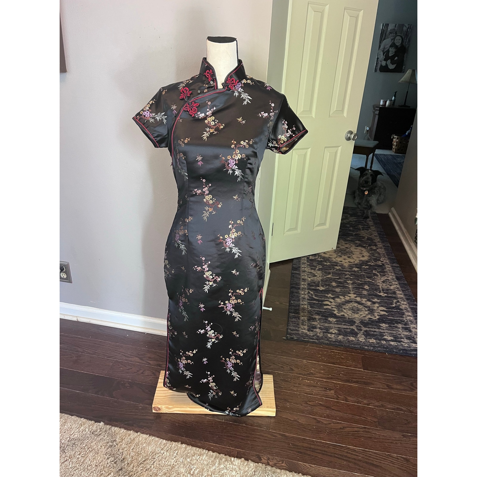 Beautiful Black Silk Traditional Qipao Or Cheongsam Dress Size 36